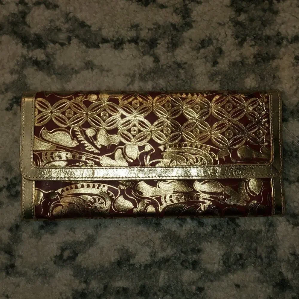Chico Golden Maroon Clutch || EUC